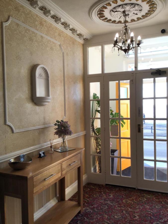 אבריסטוויט Helmsman Guesthouse מראה חיצוני תמונה