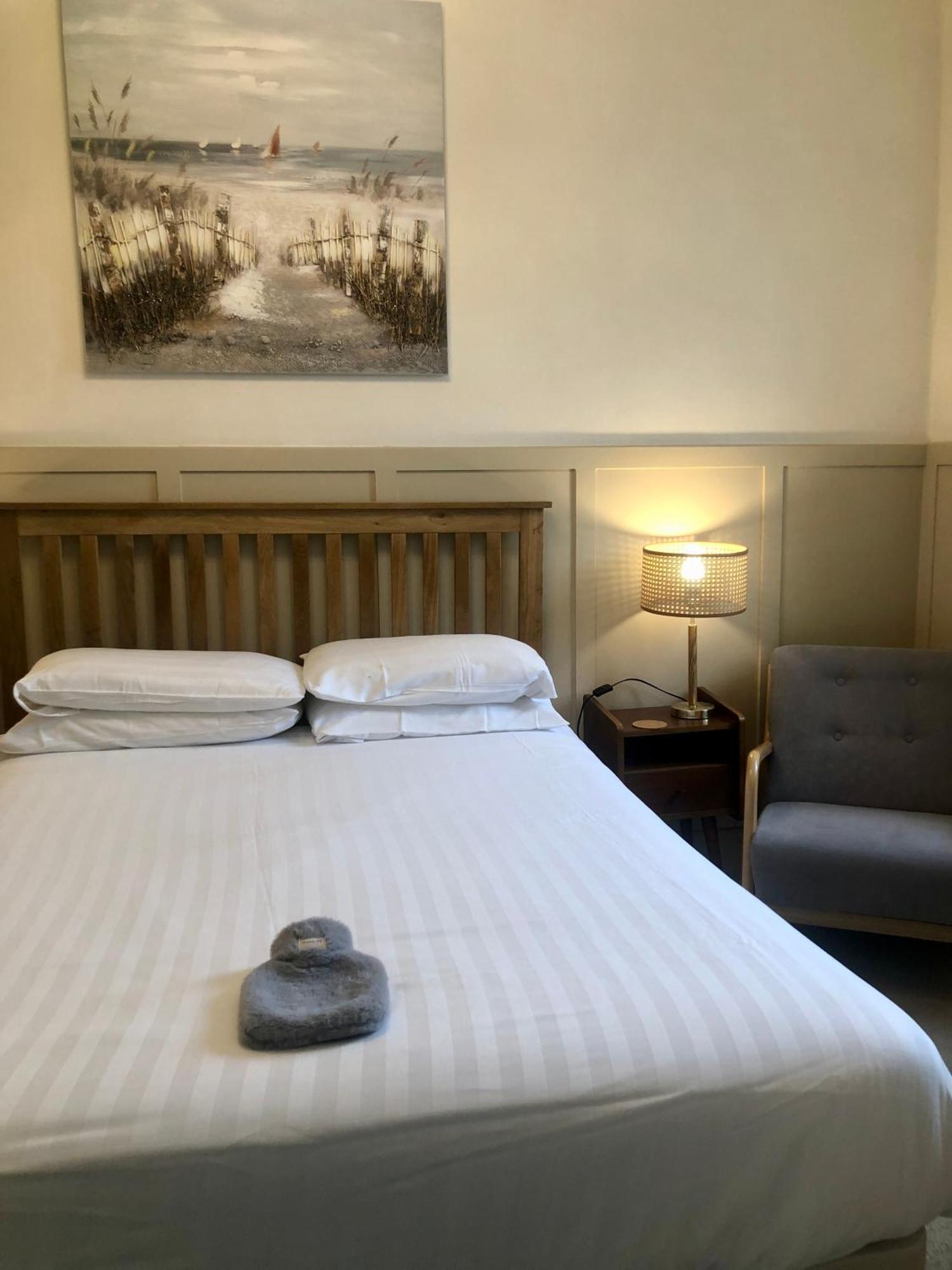 אבריסטוויט Helmsman Guesthouse חדר תמונה