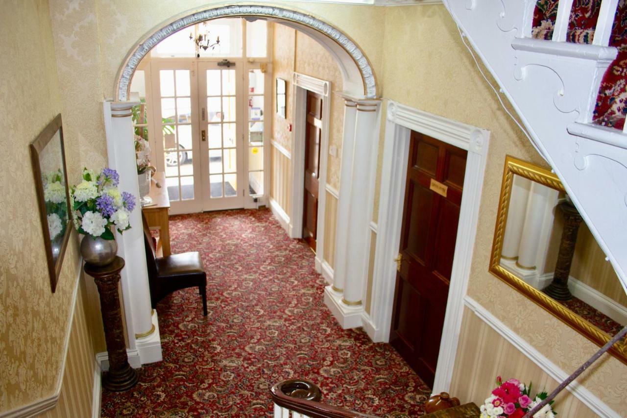 אבריסטוויט Helmsman Guesthouse מראה חיצוני תמונה